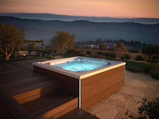 Jacuzzis & Hot Tubs